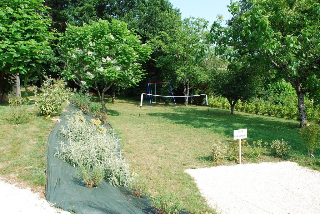 Village De Gites Le Chatenet Thonac Екстериор снимка
