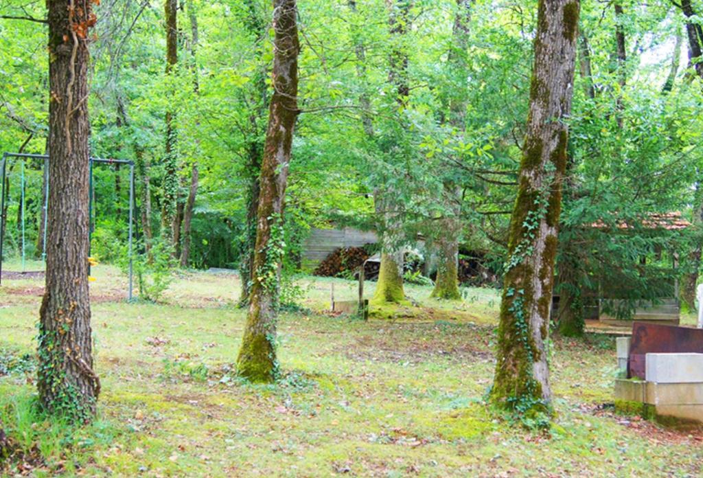 Village De Gites Le Chatenet Thonac Екстериор снимка